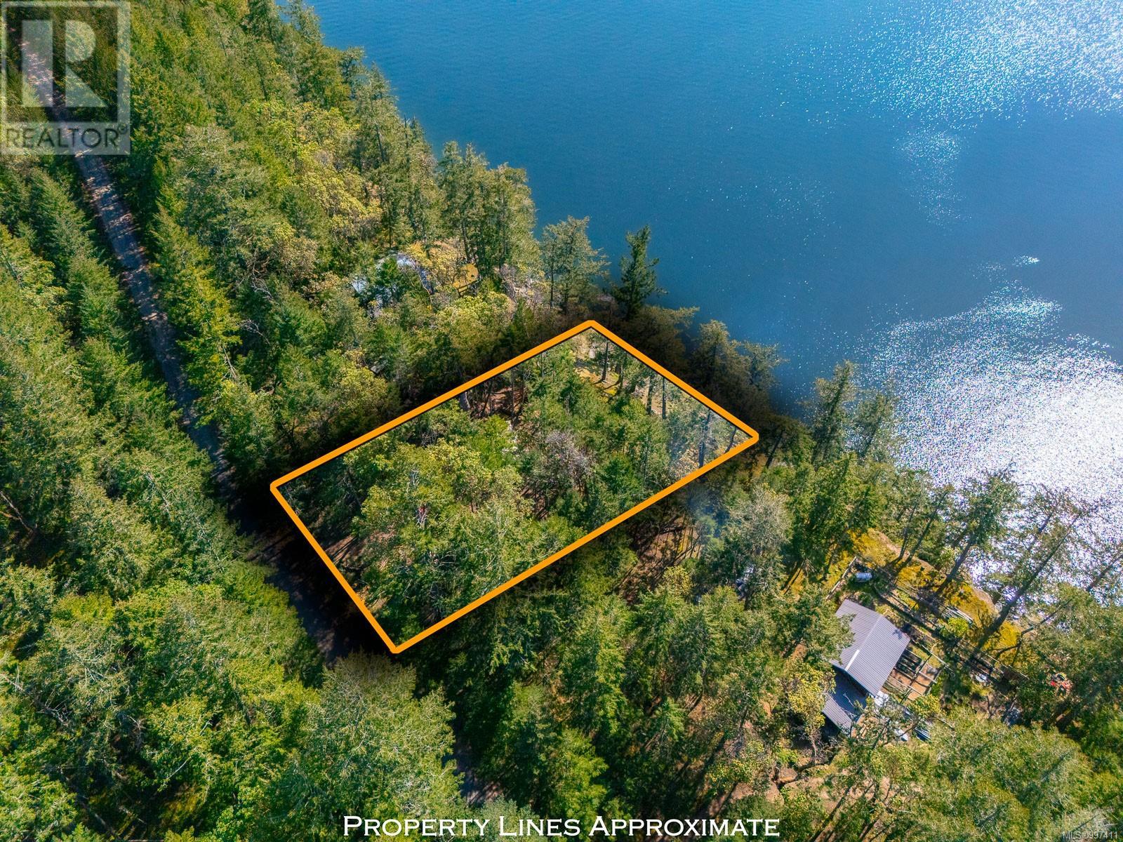 553 Flewett Dr Property Photo 1