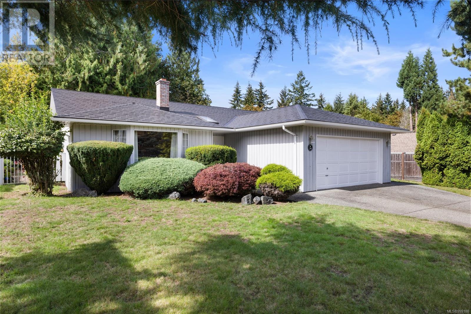 591 Moresby Ave Property Photo 1