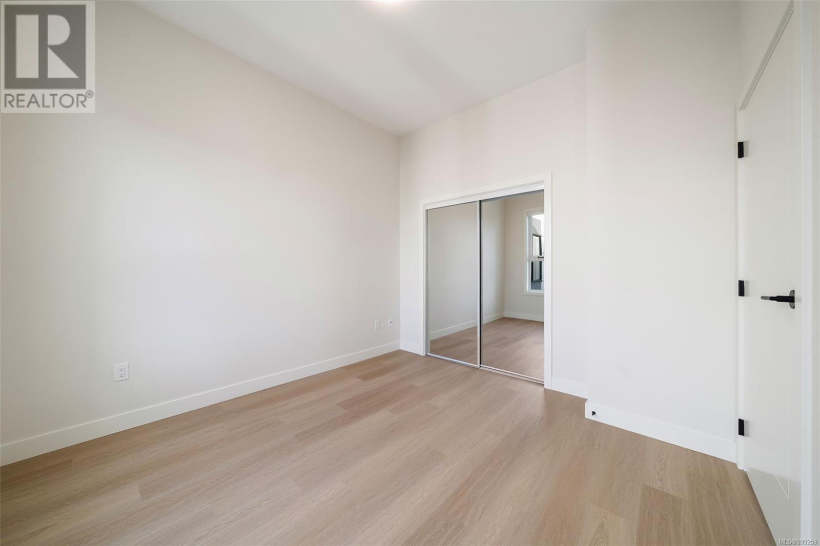 308 2770 Winster Rd Property Photo 13