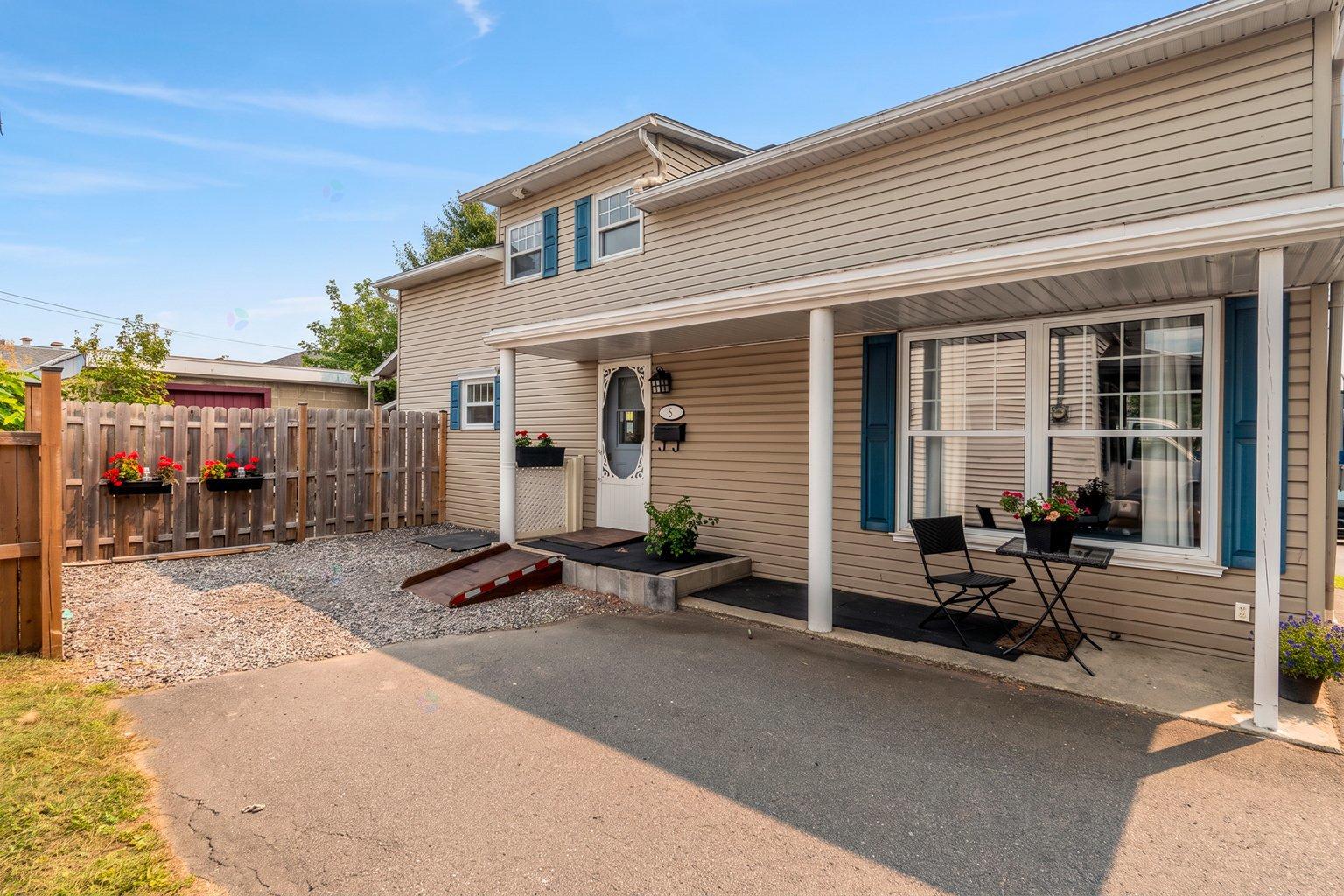 5 Rue Chapdelaine Property Photo 1