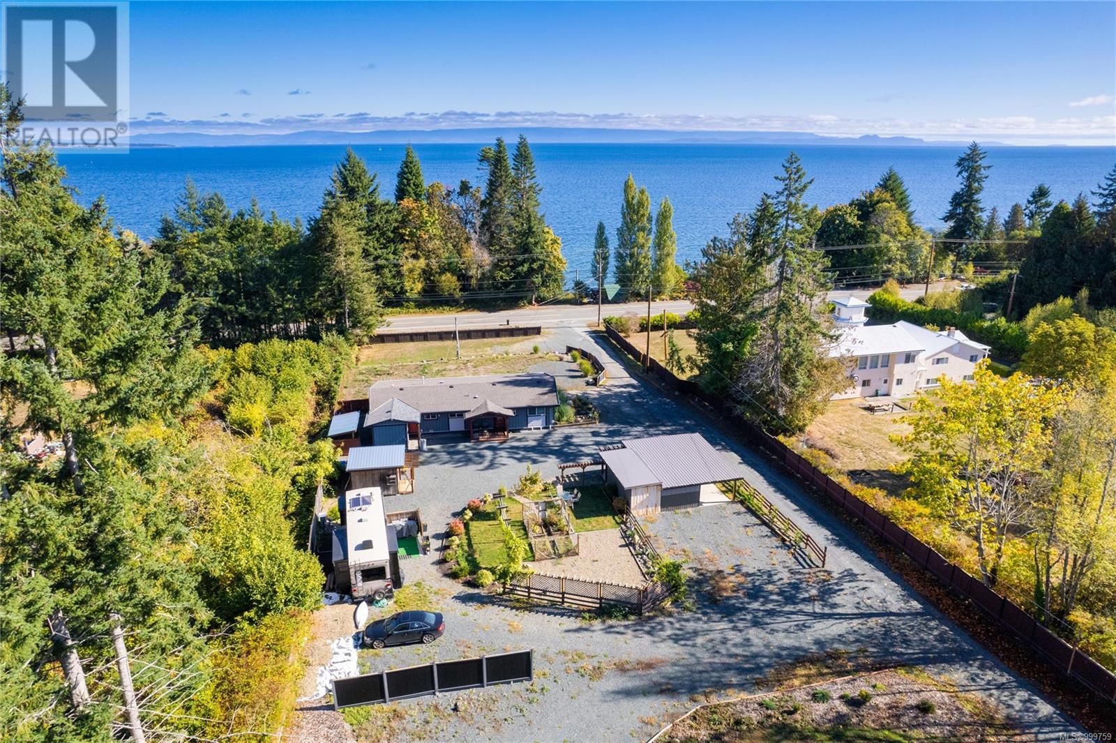 6712 Island Hwy W Property Photo 1