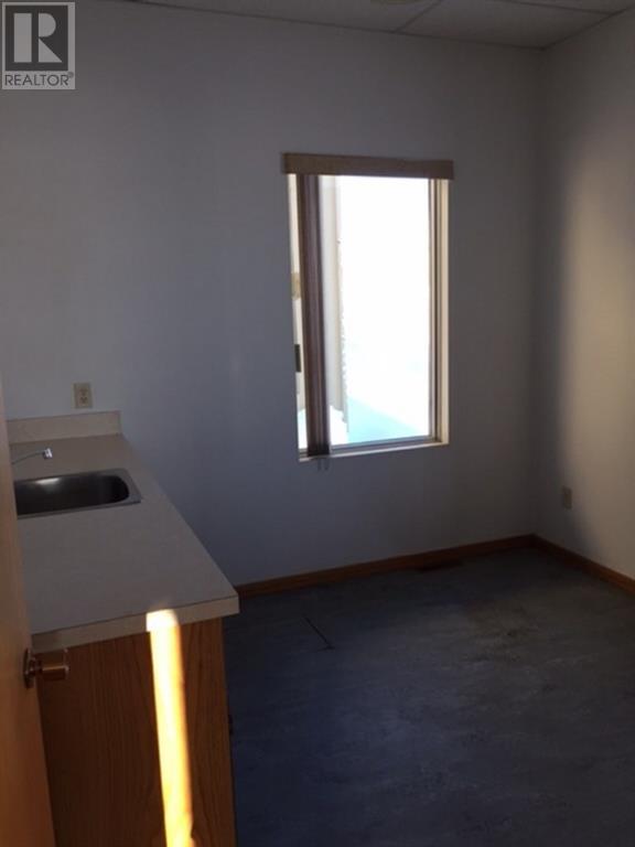 2 Banff Avenue Property Photo 19