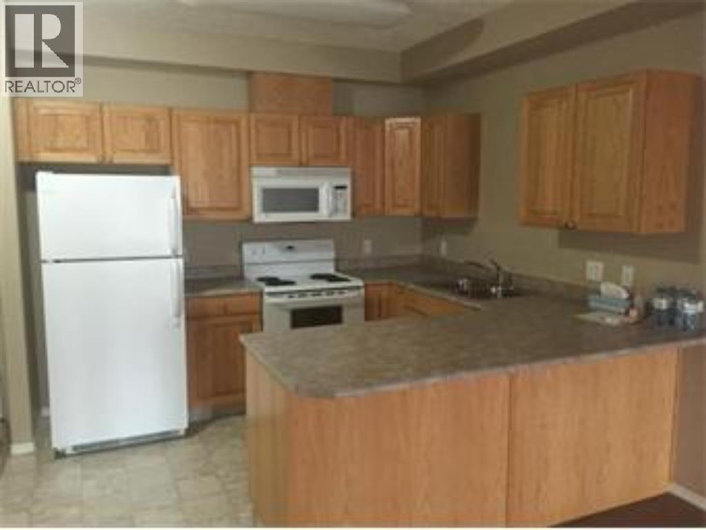 9810 94 Street Property Photo 2