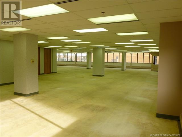 103, 4911 51 Street Property Photo 4