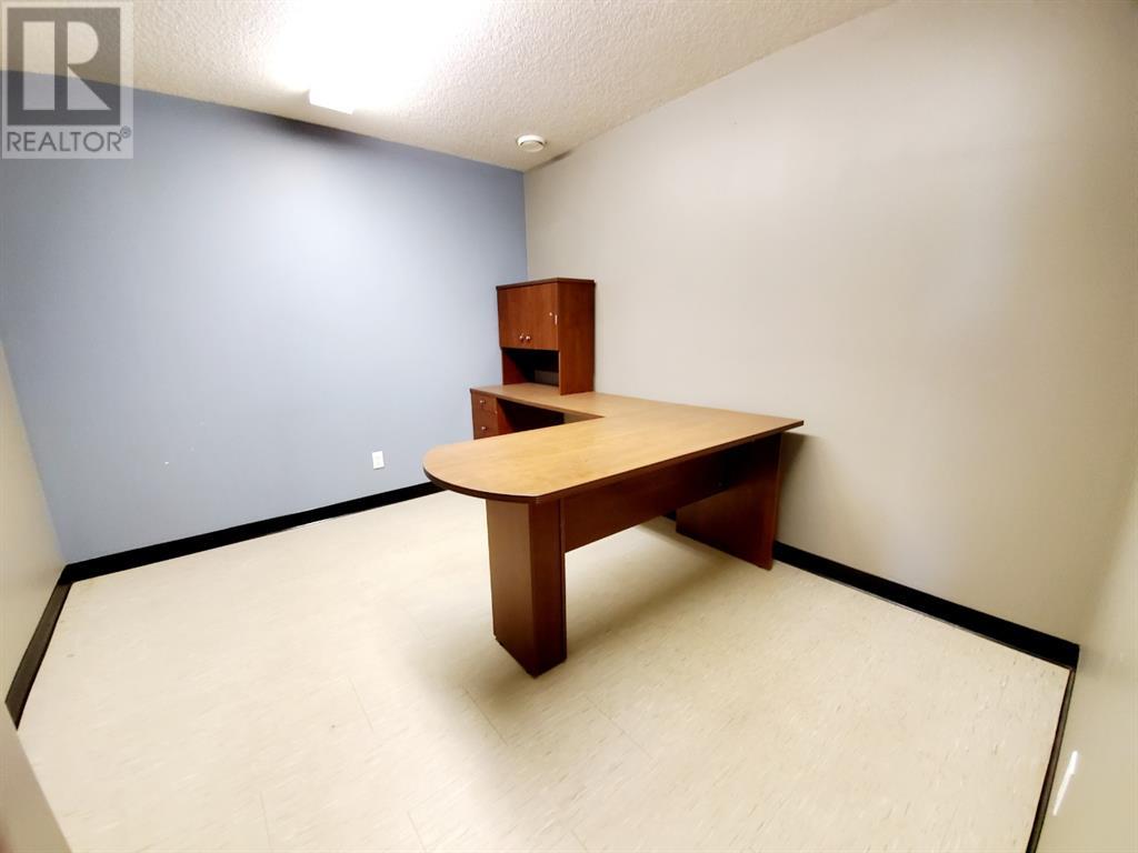 594058, 125b Range Road Property Photo 4