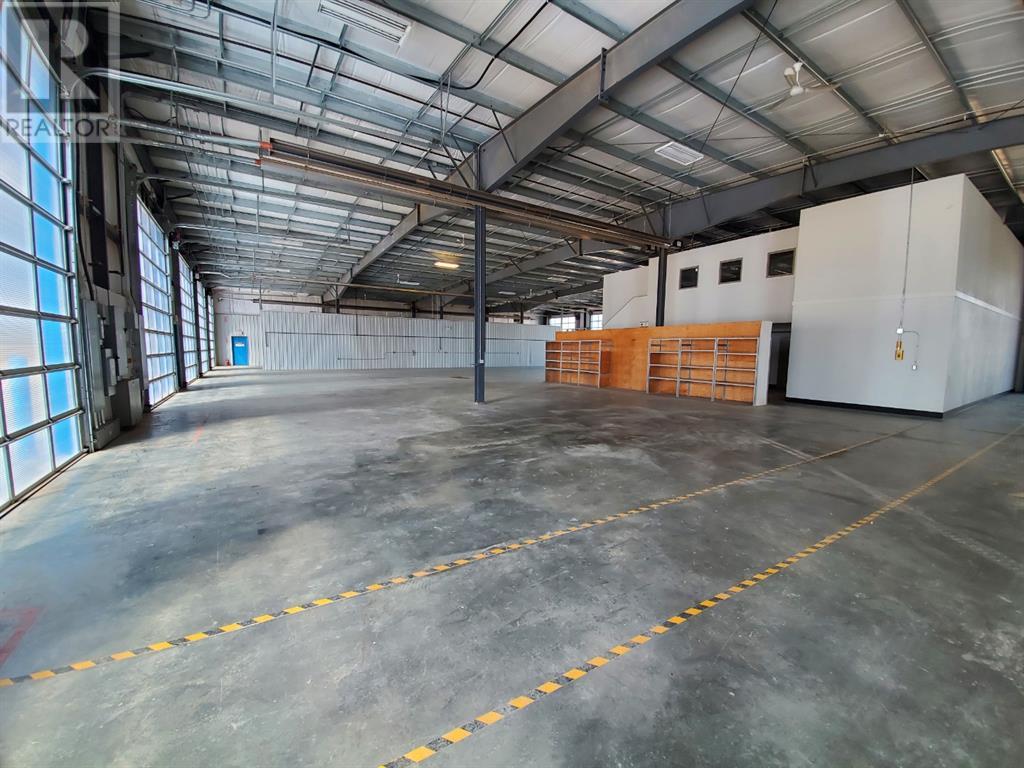 594058, 125b Range Road Property Photo 18