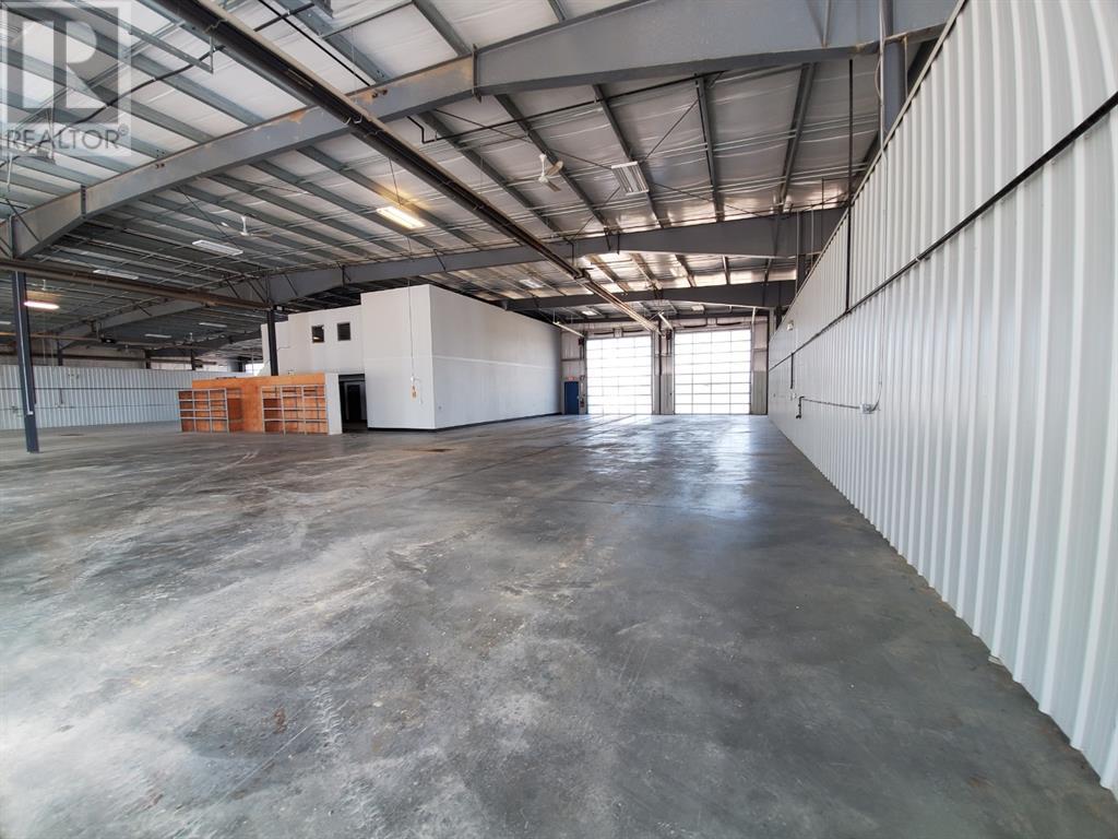 594058, 125b Range Road Property Photo 20