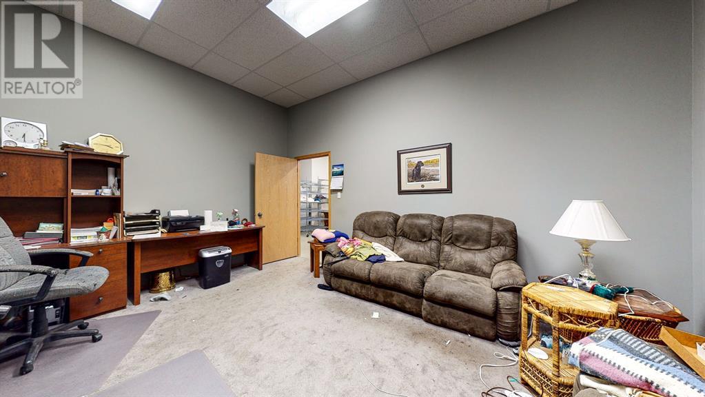 649 3 Street Se Property Photo 15
