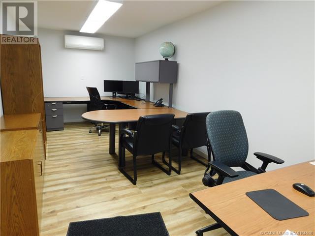 4511 44 Street Property Photo 9