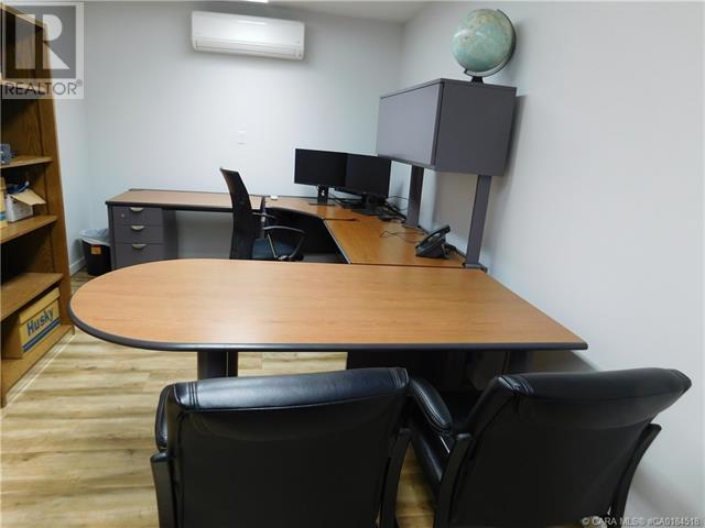 4511 44 Street Property Photo 11