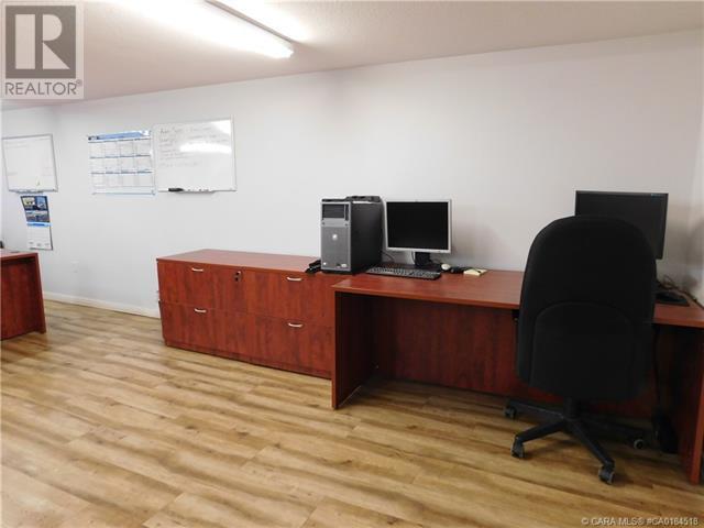 4511 44 Street Property Photo 13