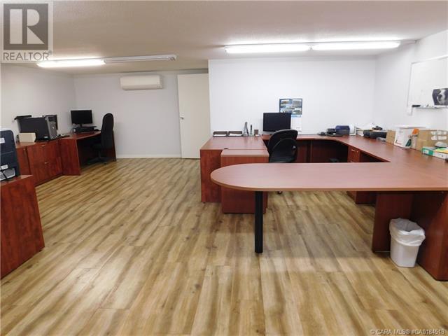 4511 44 Street Property Photo 19