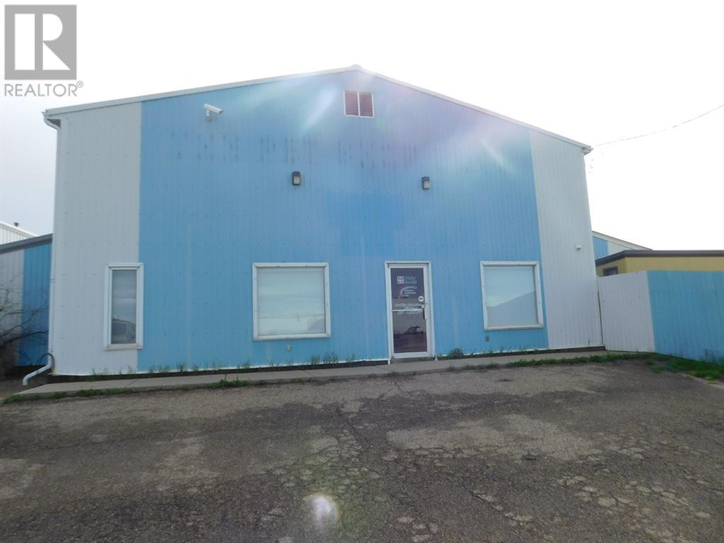 4511 44 Street Property Photo 29