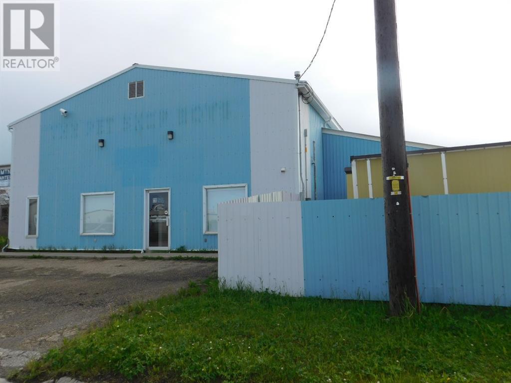 4511 44 Street Property Photo 31