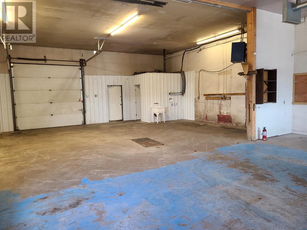 4714 Highway 2a Property Photo 16