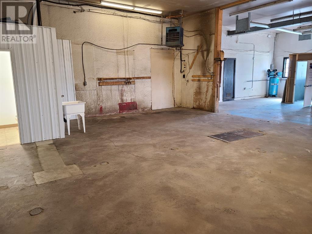 4714 Highway 2a Property Photo 18