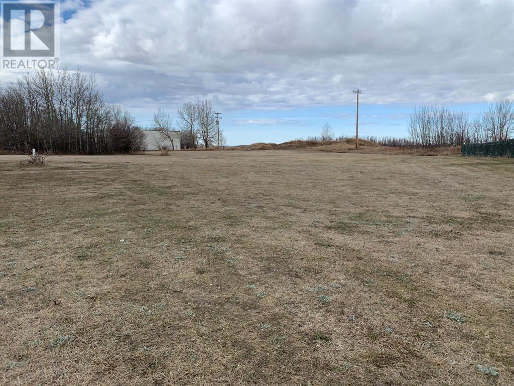 4825 47 Avenue Property Photo 1