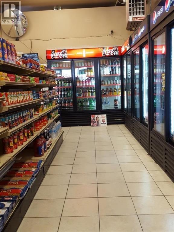 2923 Richmond Road Sw Property Photo 4