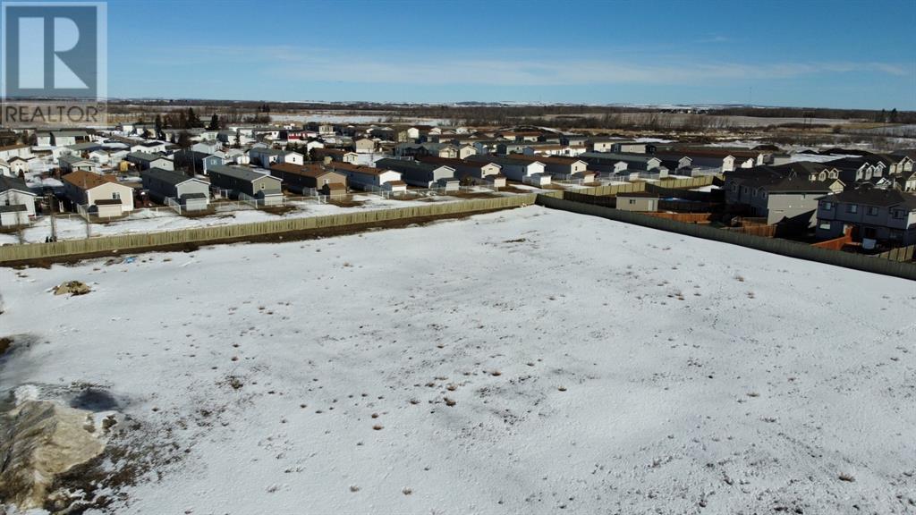 10255 86 Street Property Photo 2