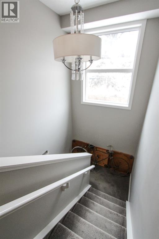 6104 Bowness Road Nw Property Photo 25