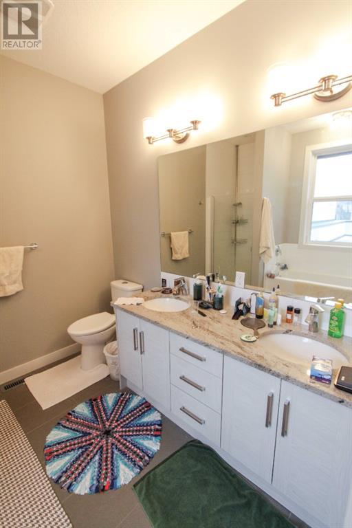 6104 Bowness Road Nw Property Photo 29