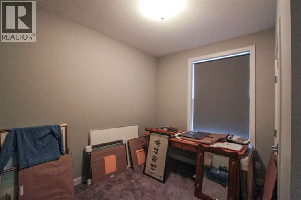 6104 Bowness Road Nw Property Photo 32