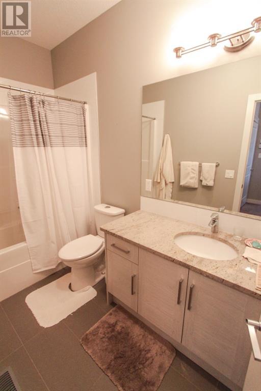 6104 Bowness Road Nw Property Photo 34