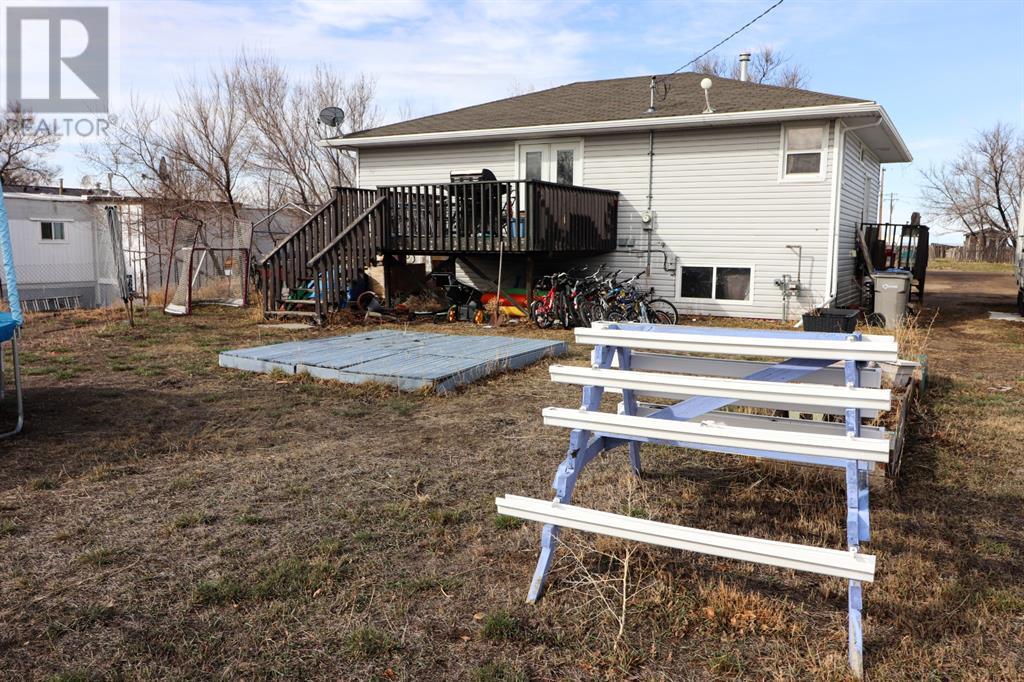 428 2 Street Property Photo 26