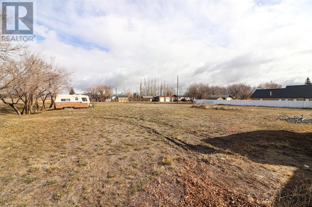 428 2 Street Property Photo 30