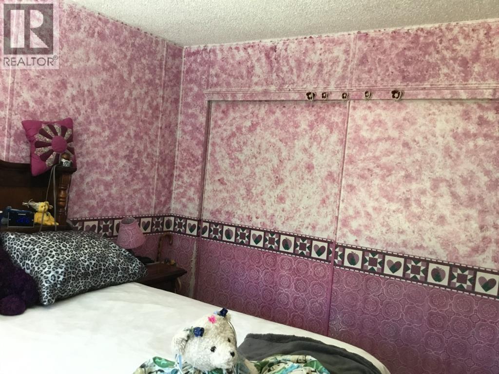 430 Grassy Way Property Photo 9