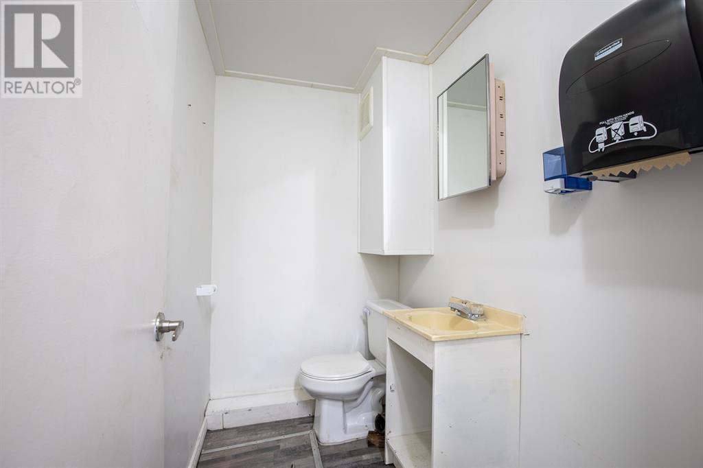 10024 100 Avenue Property Photo 10