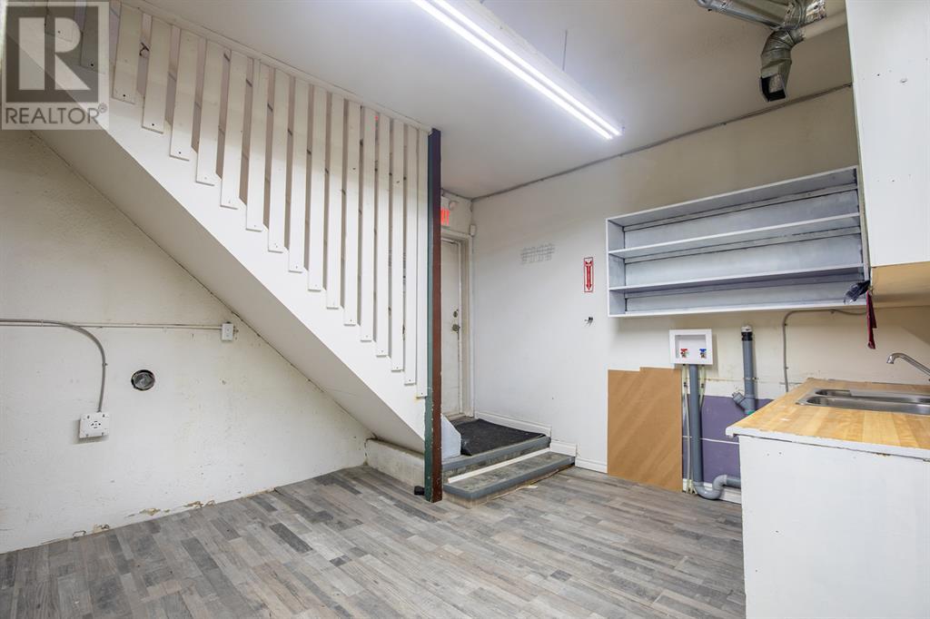 10024 100 Avenue Property Photo 13
