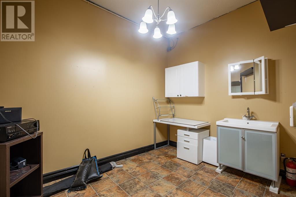 10024 100 Avenue Property Photo 26