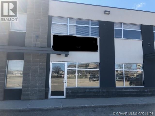 105, 10071 120 Avenue Property Photo 1