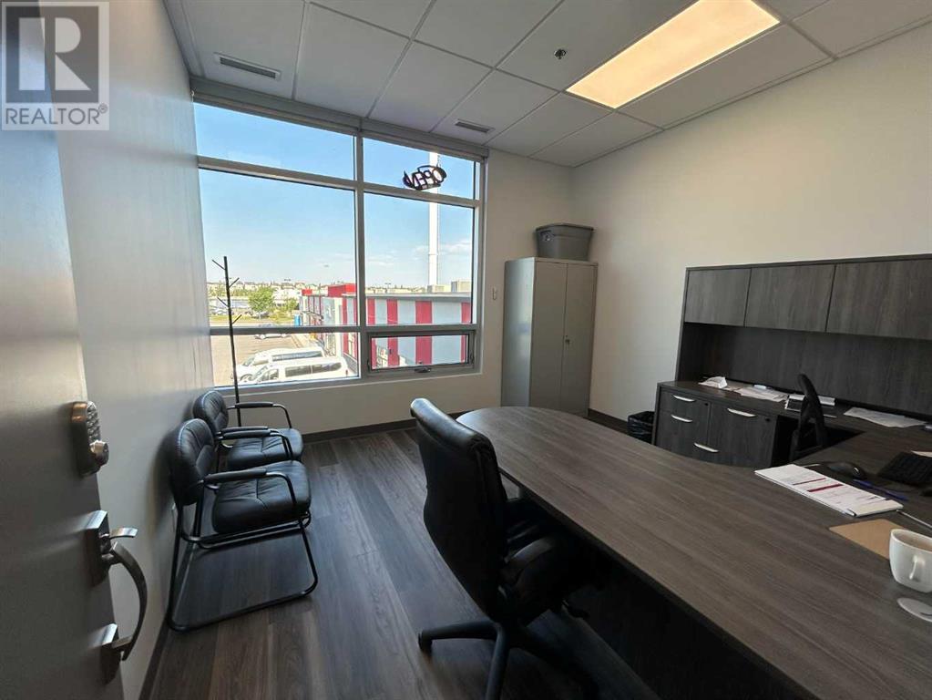 Unit 200, 2974 Main Street Se Property Photo 1