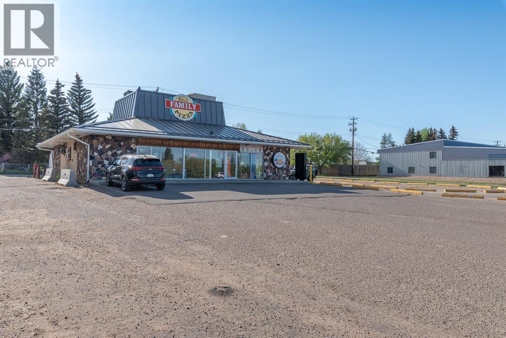 3314 50 Avenue Property Photo 1
