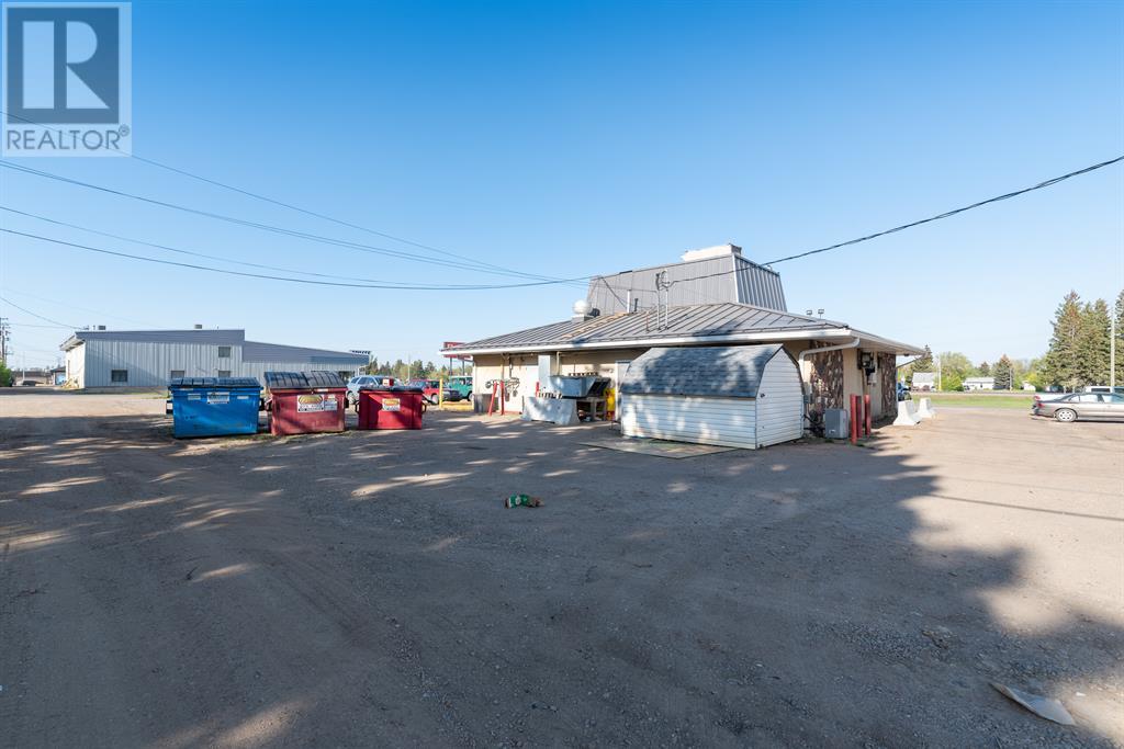 3314 50 Avenue Property Photo 4