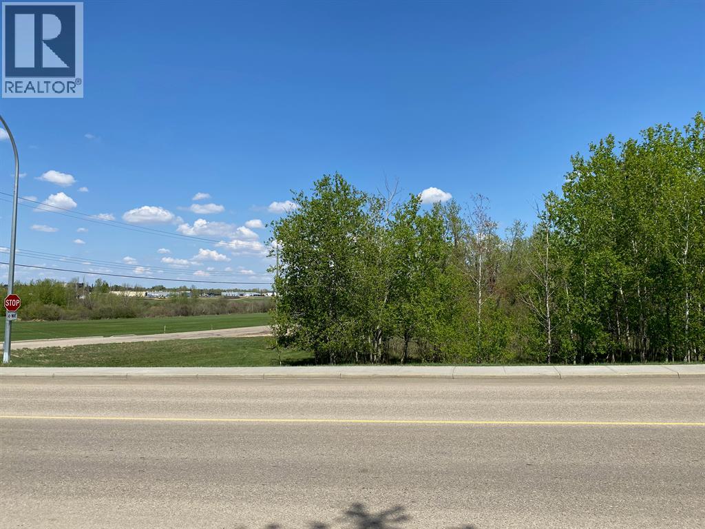 5005 46 Street Property Photo 11