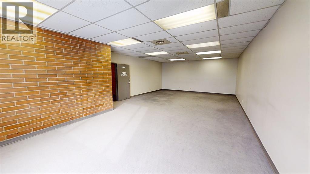 9914 109 Avenue Property Photo 4