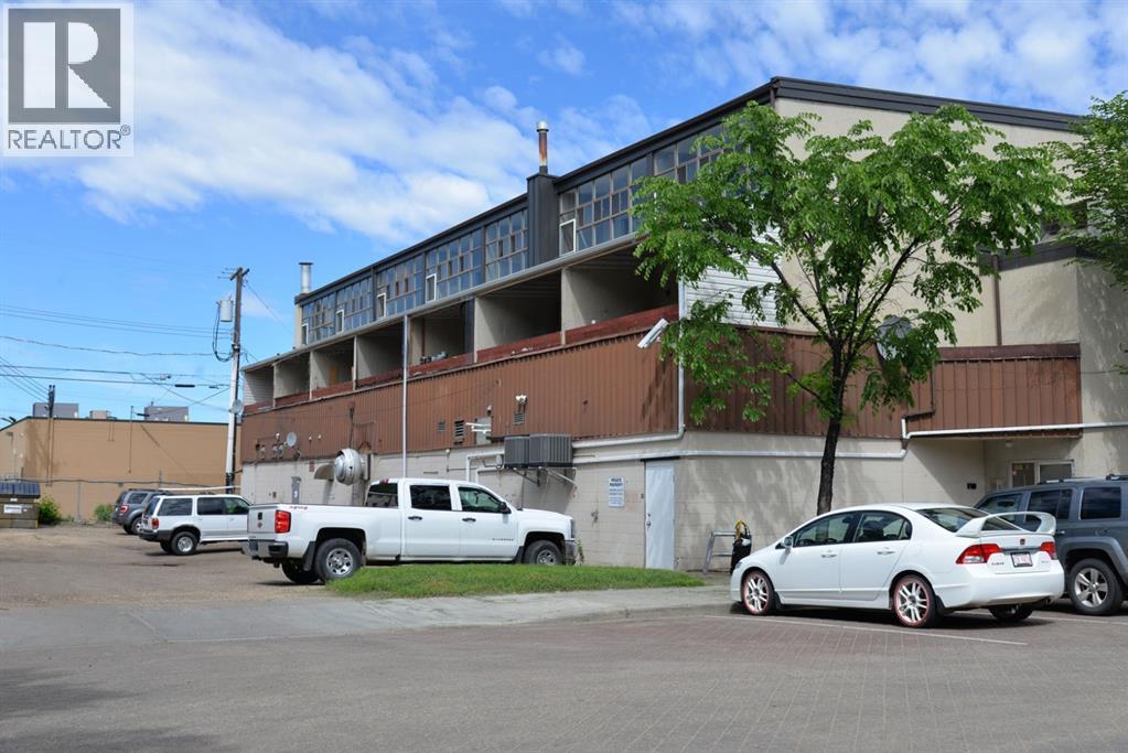 11740 89 Street Nw Property Photo 2