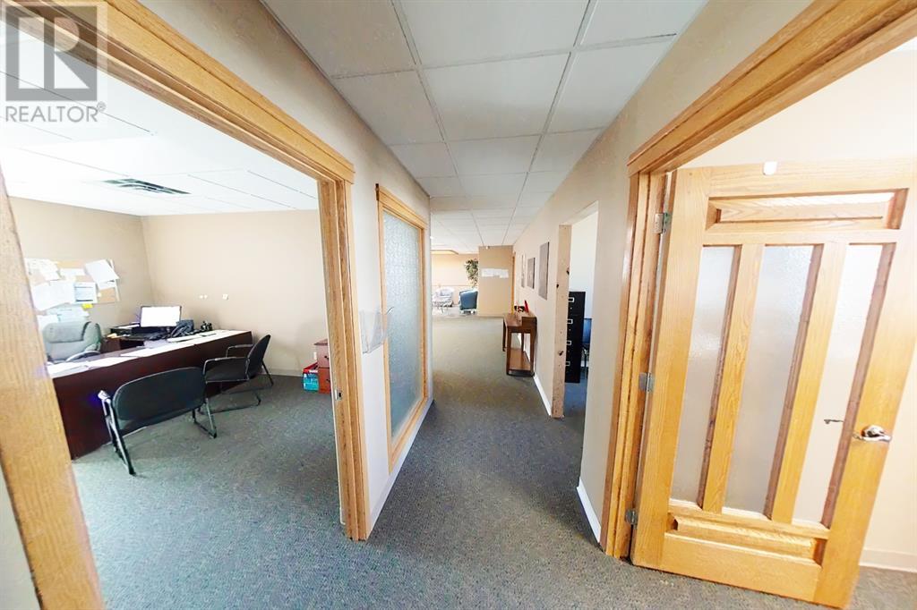 209, 4815 50 Avenue Property Photo 3