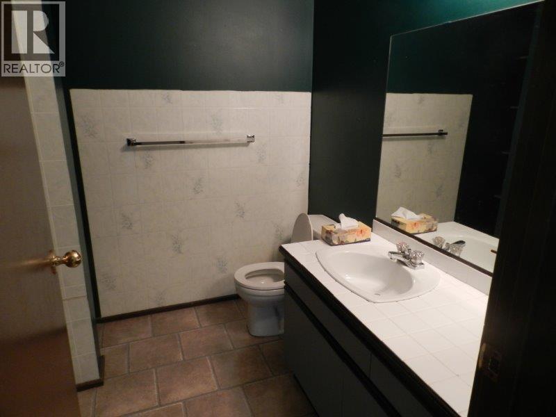 104, 8530 99 Avenue Property Photo 13