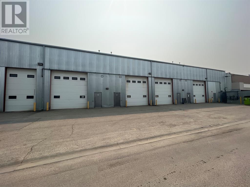 123,125,127,129,131, 554 Carmichael Property Photo 1