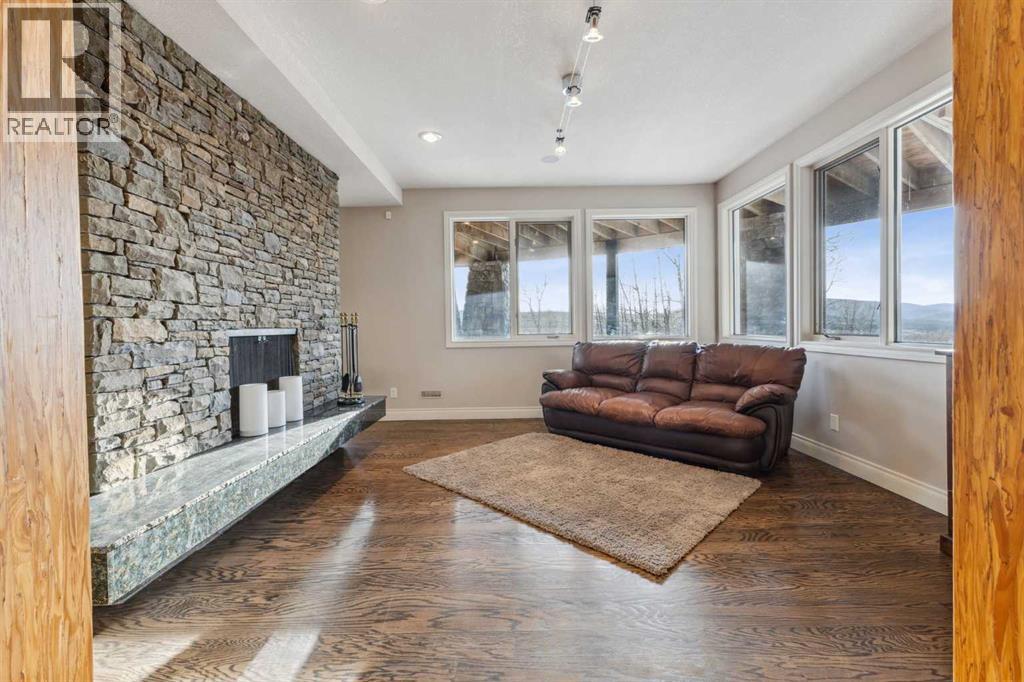 304075 Highway 549 W Property Photo 32
