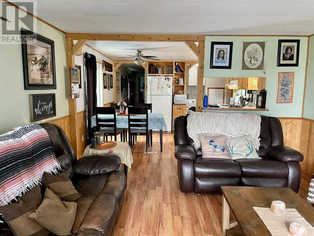 108 5 Street Property Photo 7