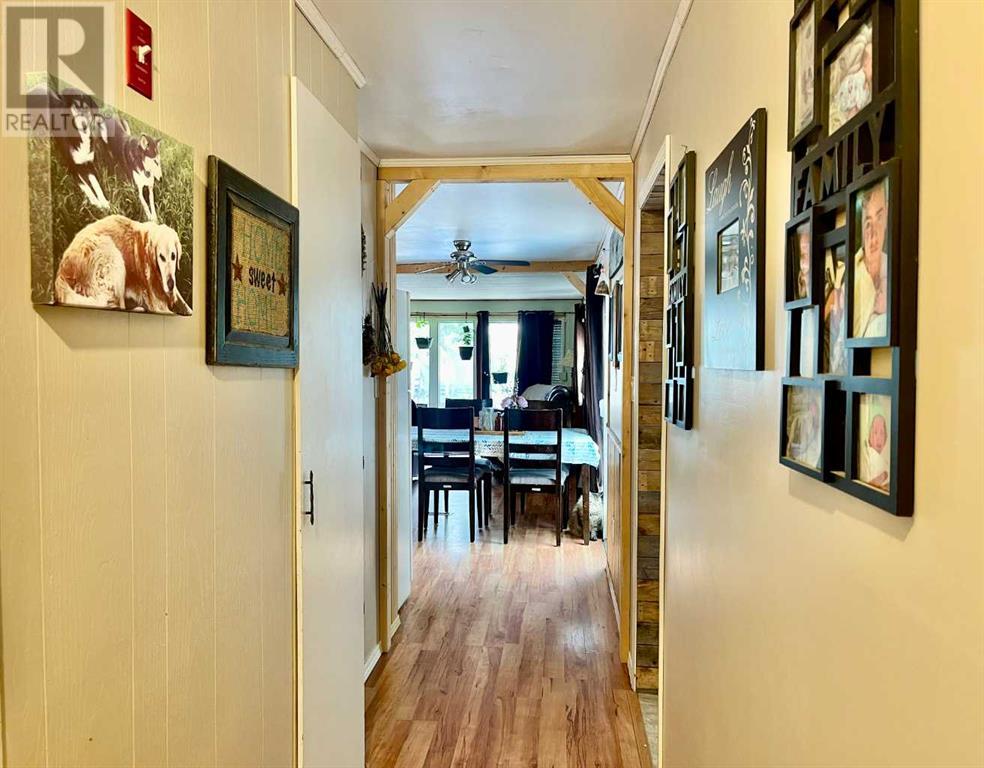 108 5 Street Property Photo 18