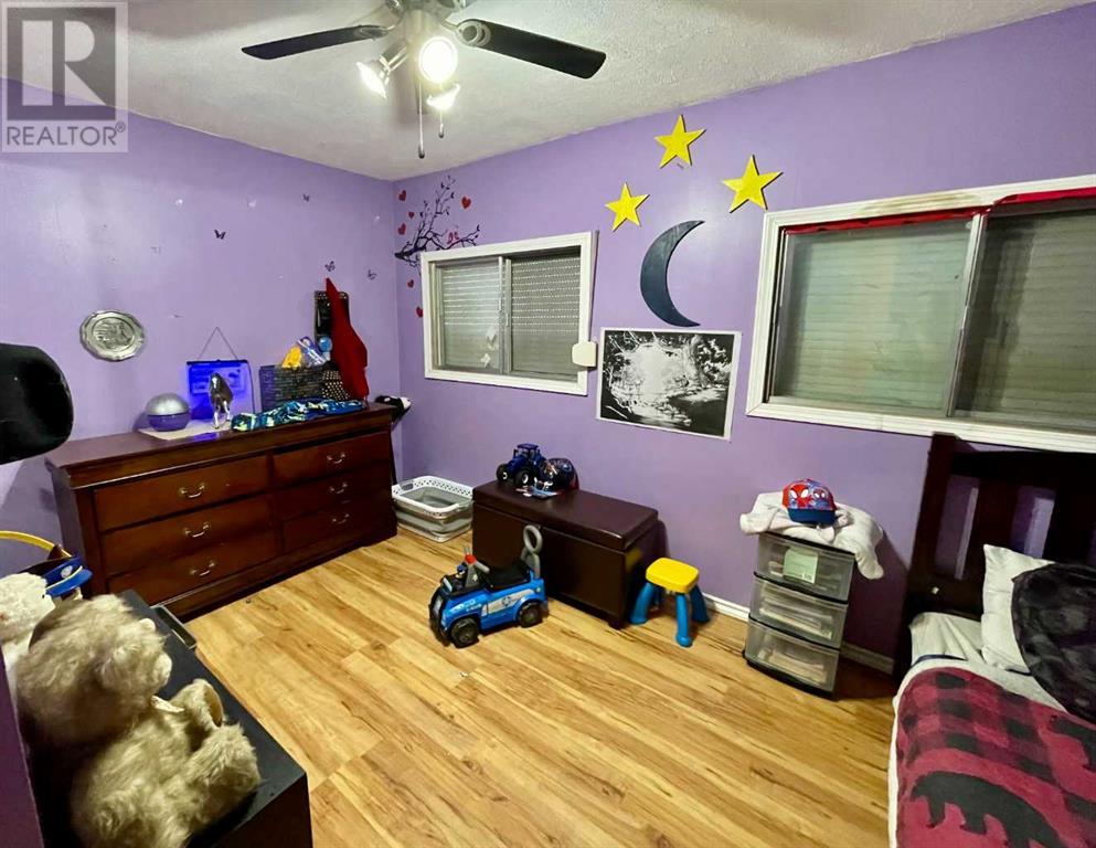 108 5 Street Property Photo 22