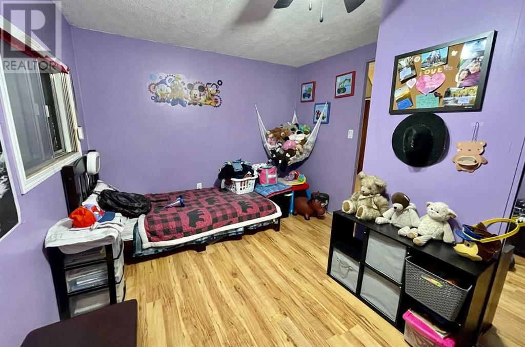 108 5 Street Property Photo 24