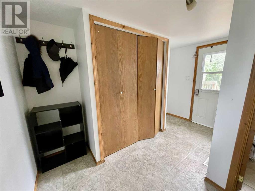 108 5 Street Property Photo 30