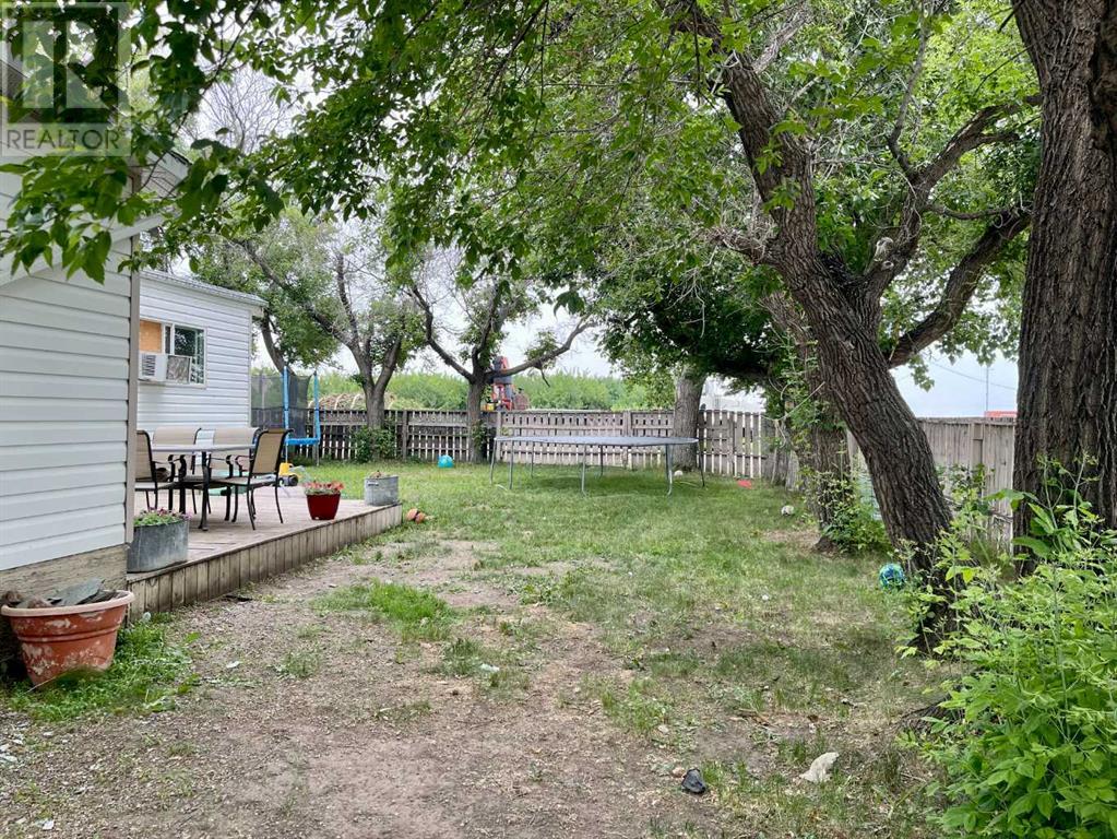 108 5 Street Property Photo 35